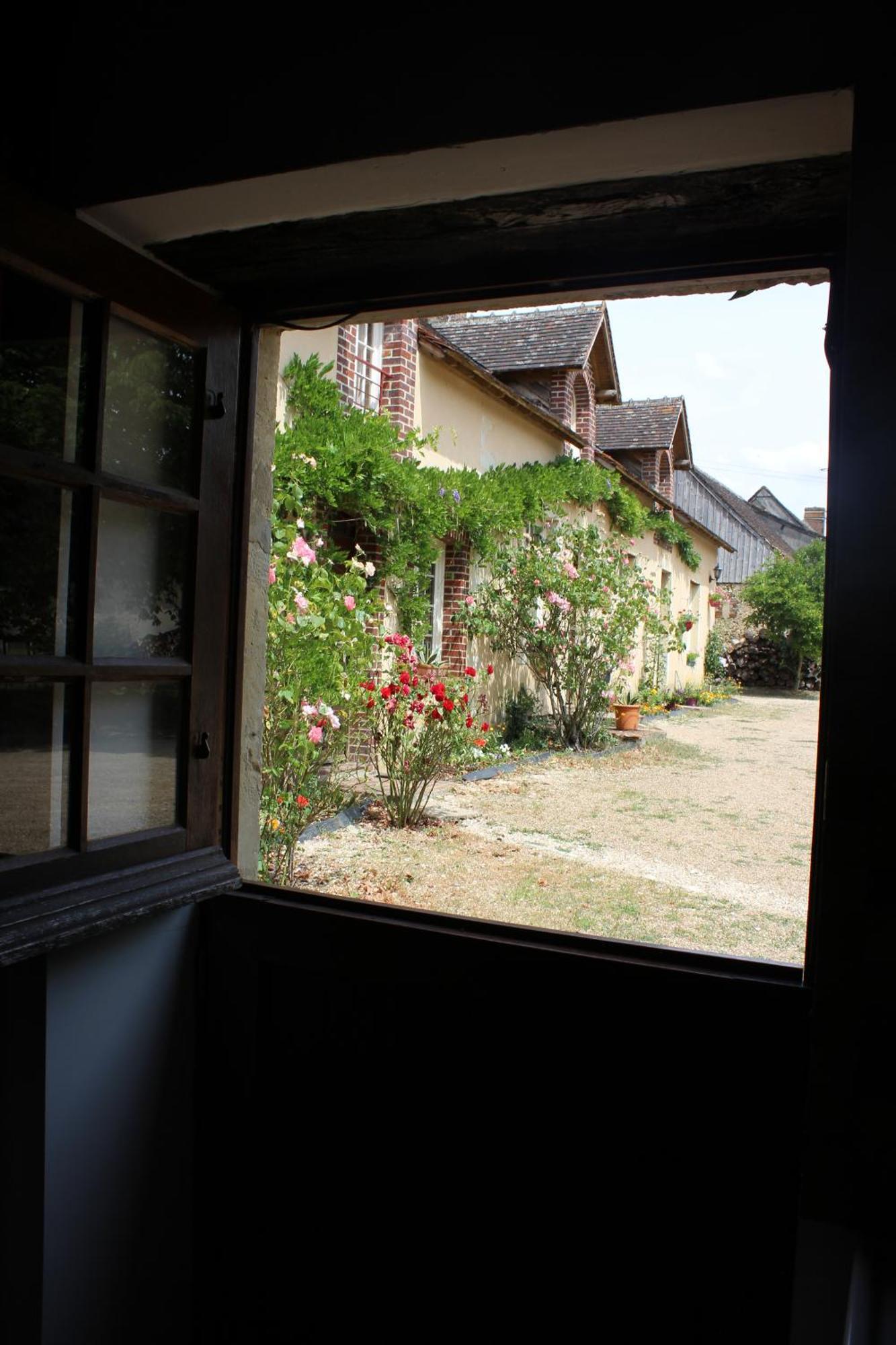 Gite Des Etangs De Beaulieu Le Plessis-Dorin Exteriör bild