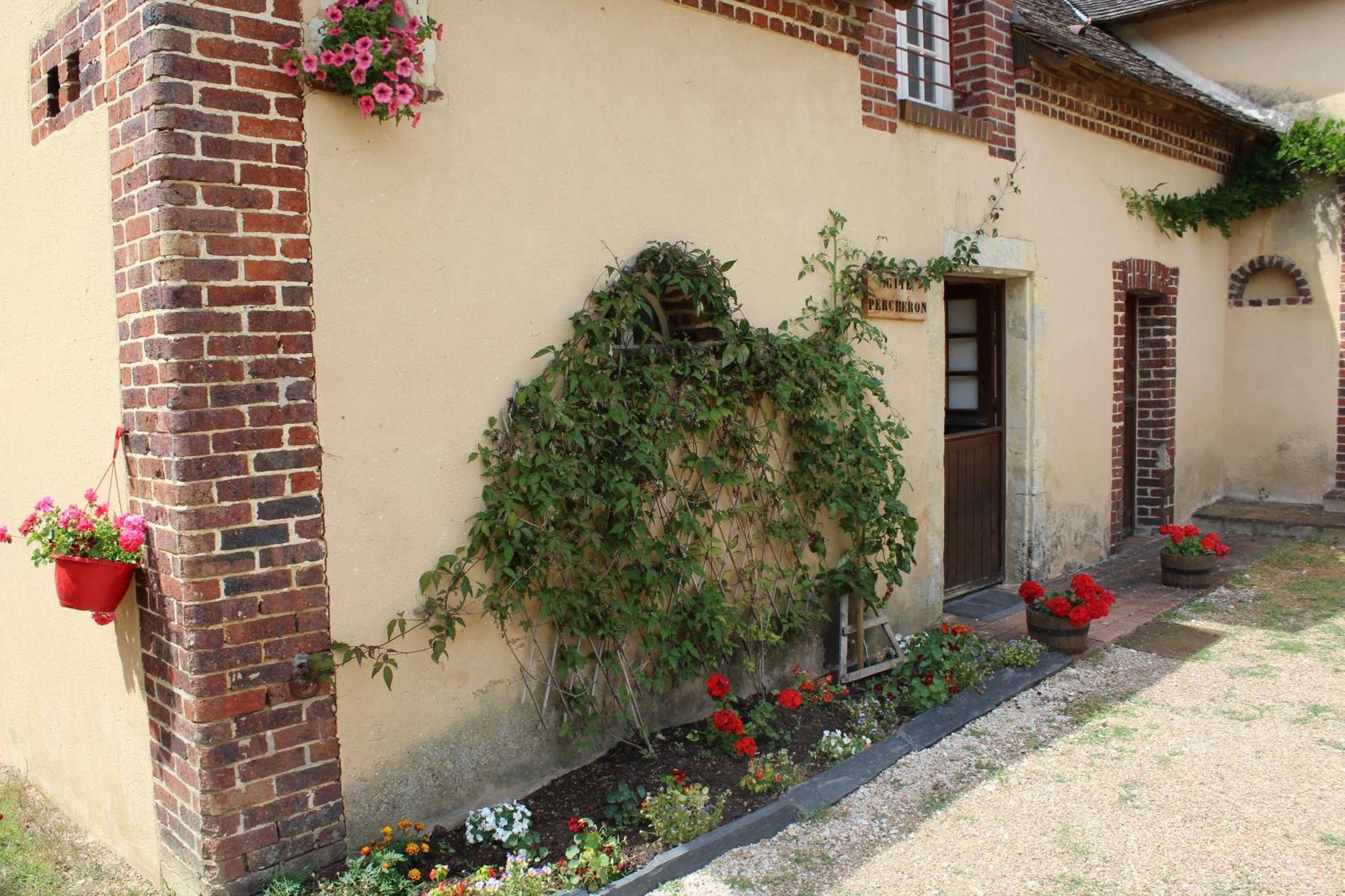 Gite Des Etangs De Beaulieu Le Plessis-Dorin Exteriör bild